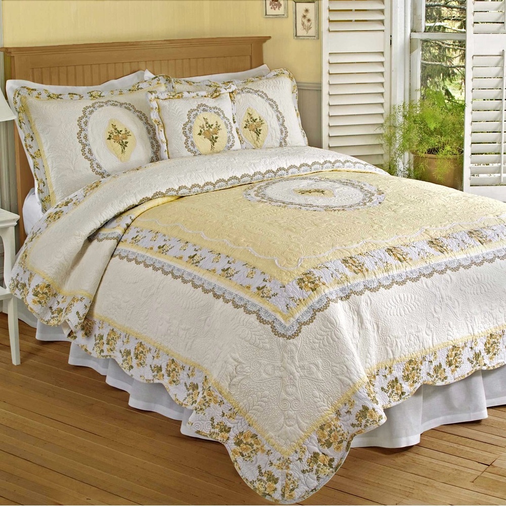 Cracker Barrel Blue & Yellow Floral & Lace Queen Size Quilt